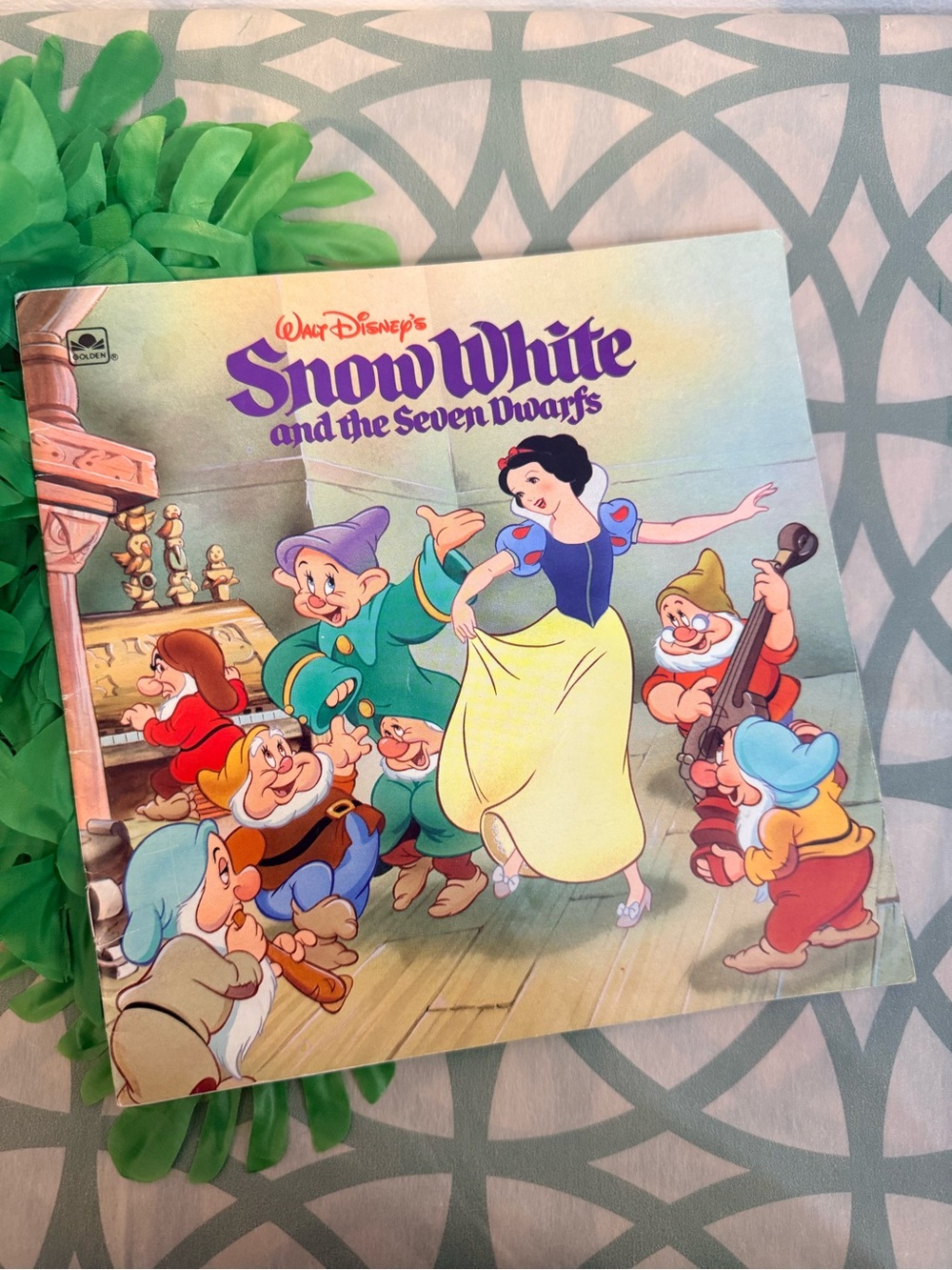 💫10/$25 • Disney Snow White‎ & The Seven Dwarfs Paperback